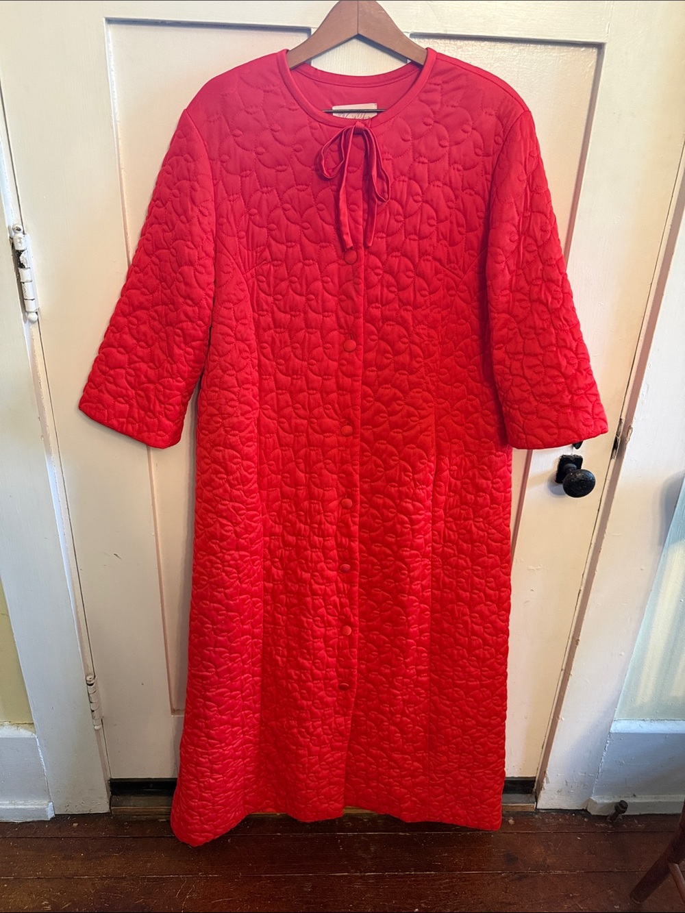 VINTAGE 60’s -70s Vanity Fair dressing gown/ robe/ coat   red size 14